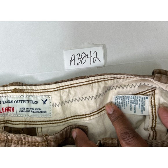 American‎ Eagle shorts Men's size 28 khaki - Picture 2 of 4